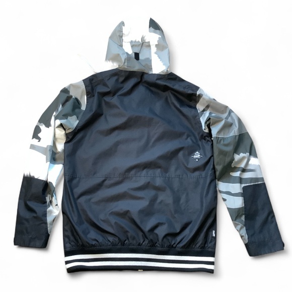 Neff Destroyer 2 Men's Snowboard/Ski Jacket Black White Camo Size Medium - Picture 2 of 12